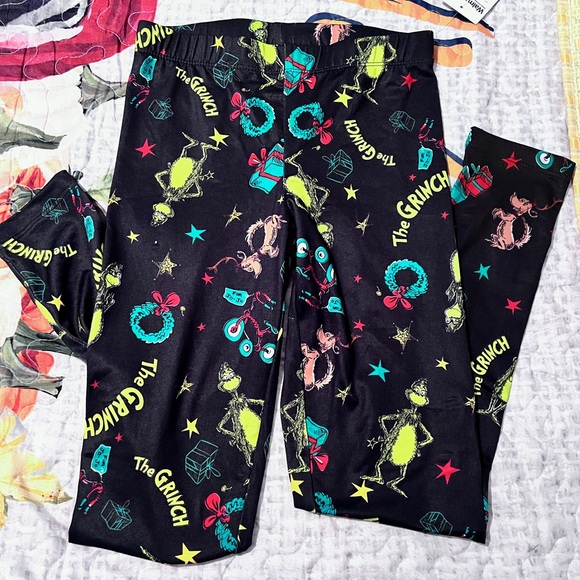 Walmart Other - Walmart Grinch Leggings